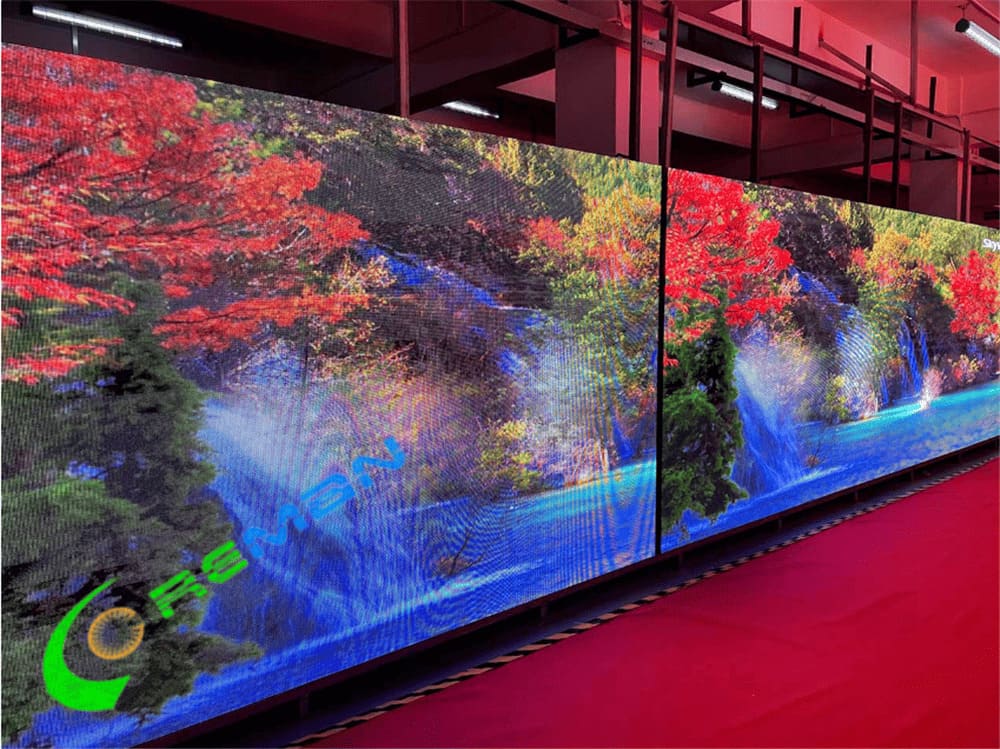 CRG-P3.91 dual signal redundancy for fail-safe outdoor stage background performance