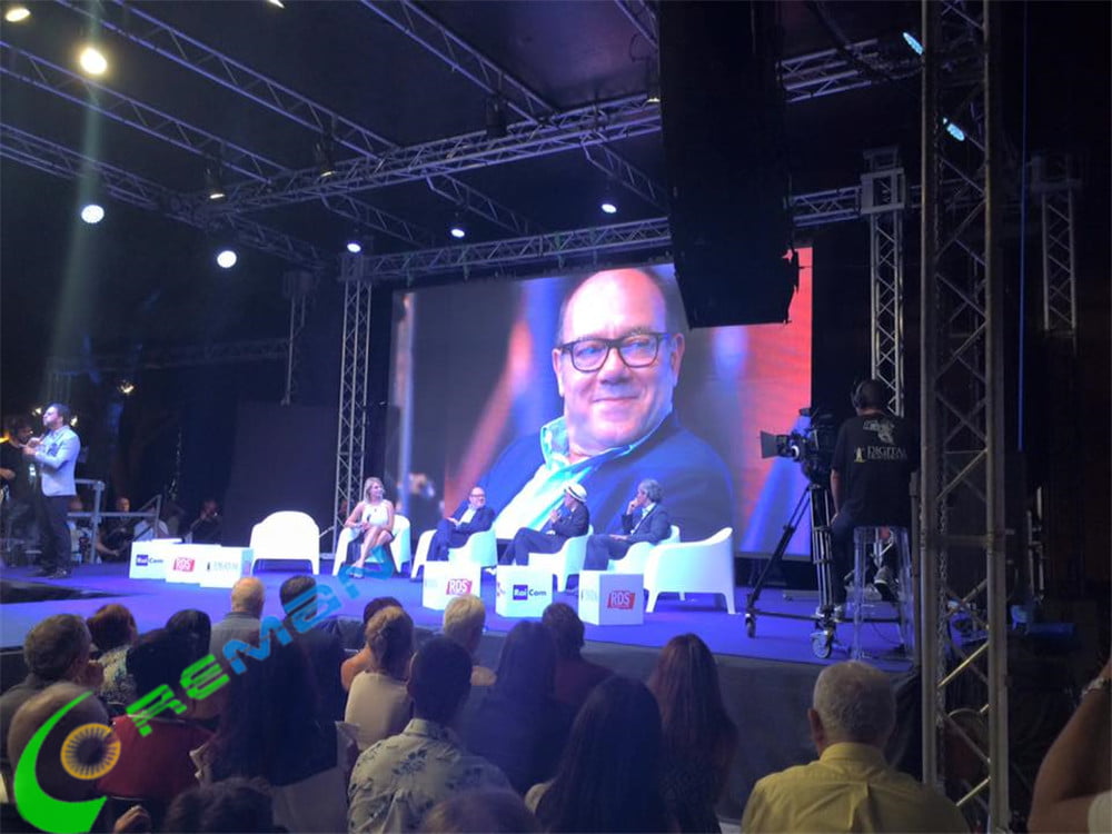 Heavy-duty industrial flight case for CRD-500-1000 stage LED screen panel transport