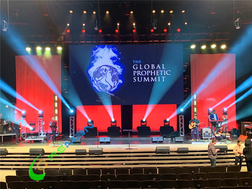 Interchangeable hub board design compatible with P1.9 and P2.6 LED modules