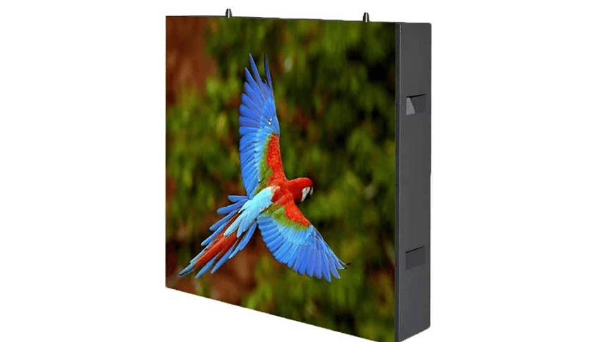 P6 and P8 pixel pitch outdoor LED billboard modules designed for long-distance viewing.