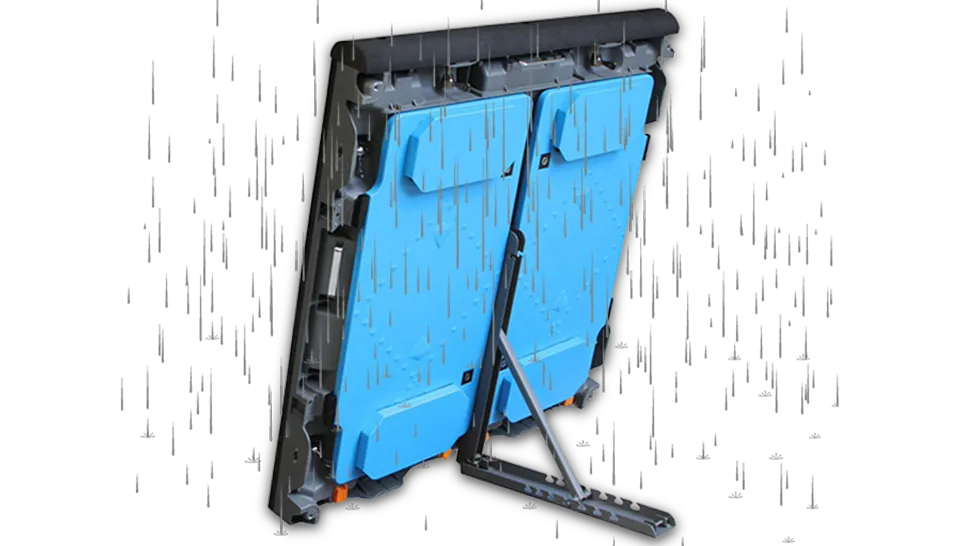 IP65 waterproof outdoor sports LED perimeter screen panel operating in heavy rain