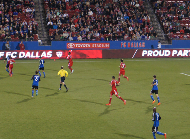 Outdoor football stadium LED perimeter advertising display project case in international match