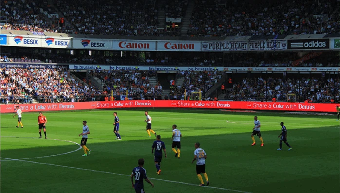 Aluminum Cabinet Outdoor Stadium Perimeter LED Display Screen Board 1600X900mm